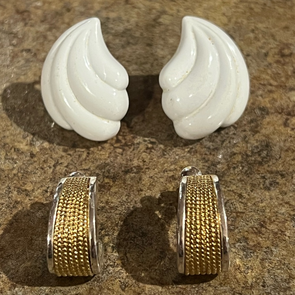 Vintage Napier Clipon Earrings White Enamel Shell Two Tone Silver Gold Textured